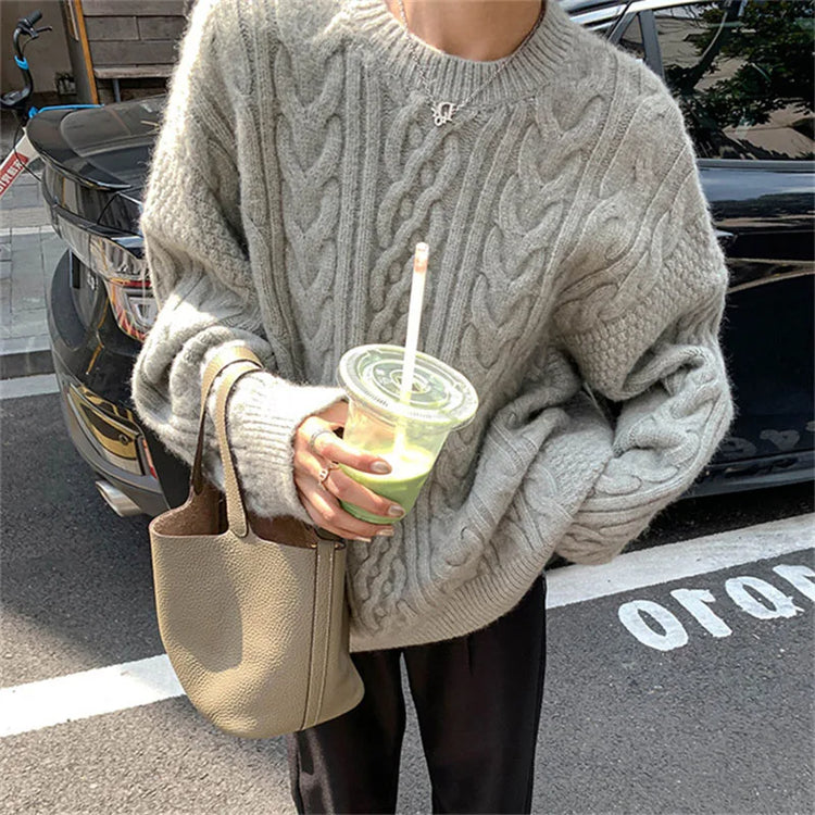 Maglione a trecce da donna con girocollo e vestibilità ampia