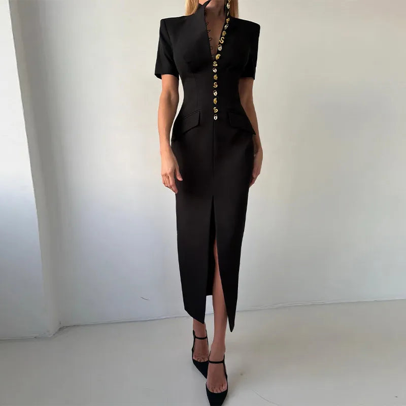Completo donna con giacca sagomata e gonna lunga con spacco