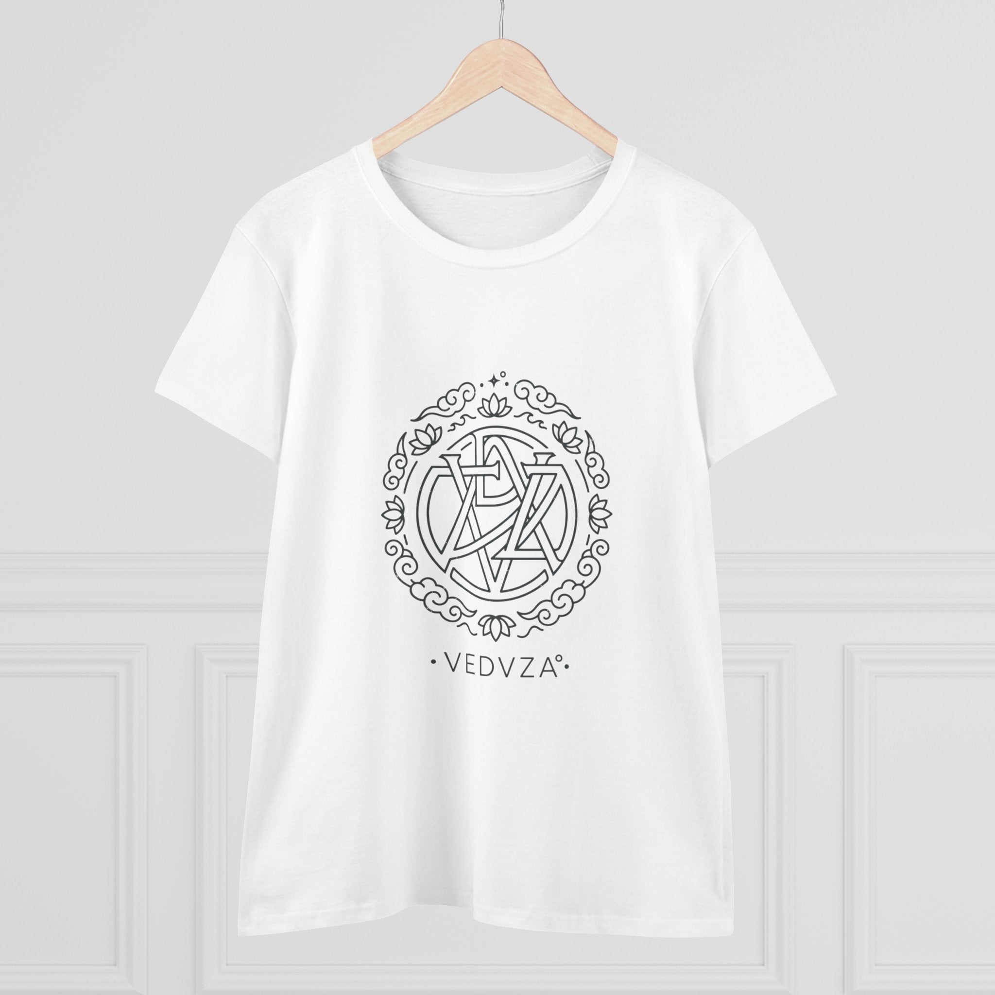 T-Shirt Grafica Dea Giapponese Nure-onna — Arte Mitologica della Donna Serpente