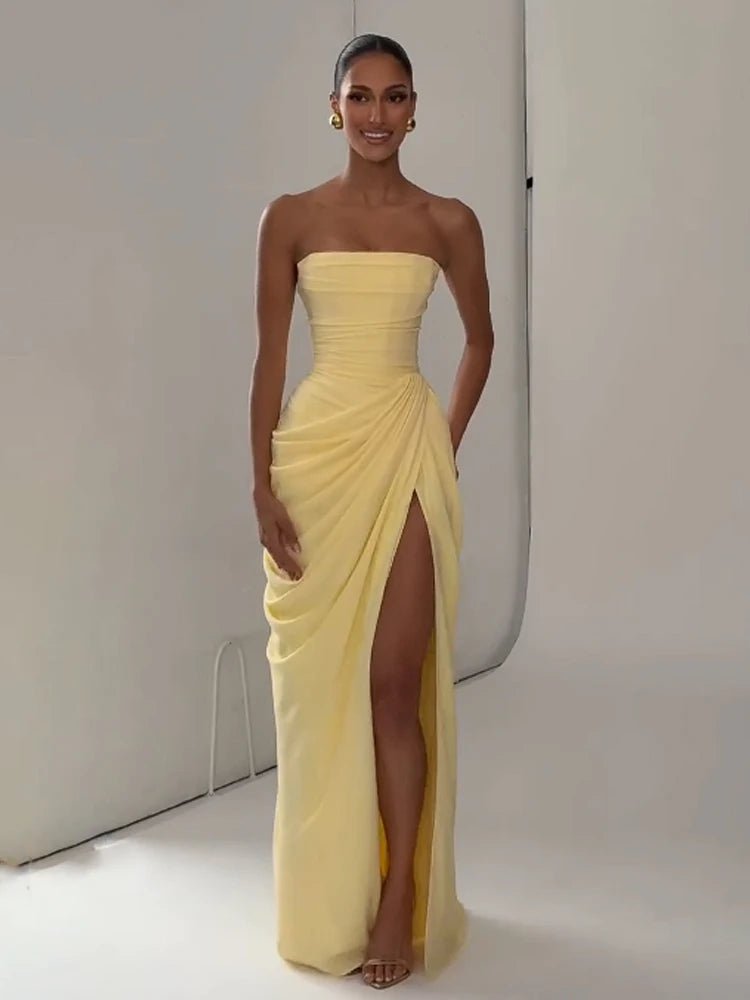 Abito Lungo Elegante con Collo all'Americana — Schiena Scoperta, Vita Segnata, Spacco Maxi