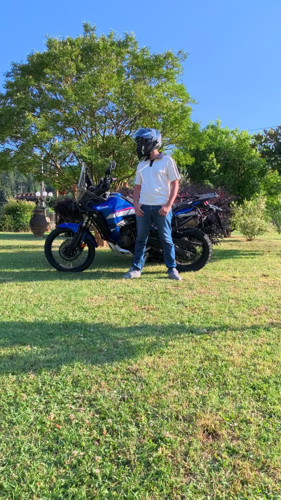 Polo a Maniche Corte con Colletto a Contrasto
