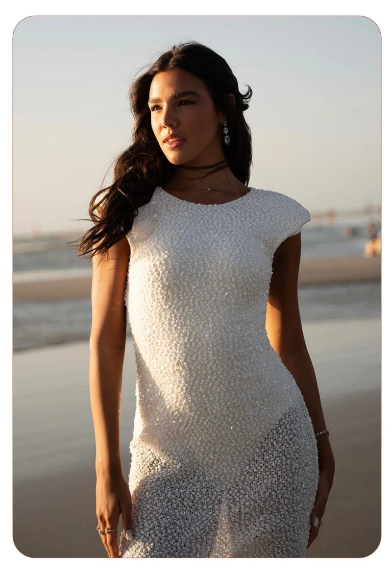 Abito Lungo Bianco Schiena Scoperta – Vestito Bodycon Senza Maniche in Maglia Estate 2026