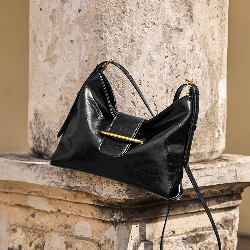 Luxe – Borsa hobo lucida con tracolla regolabile