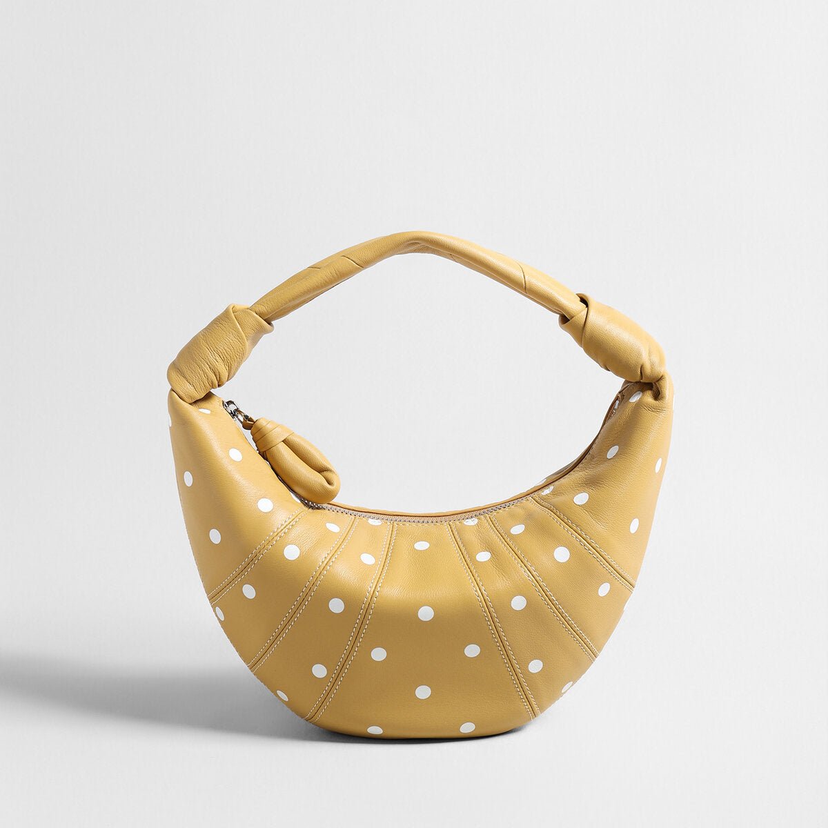 Polka Dot – Borsa a mezzaluna in pelle ovina con manico annodato
